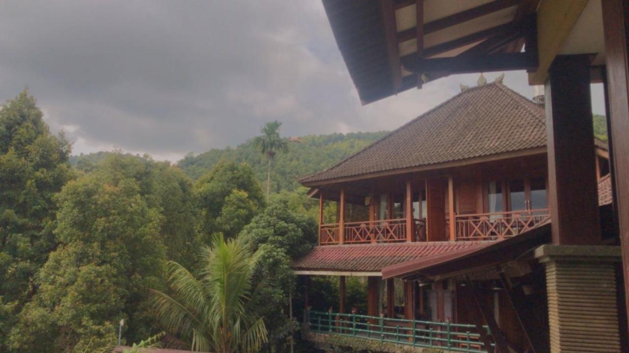 Dua Bintang